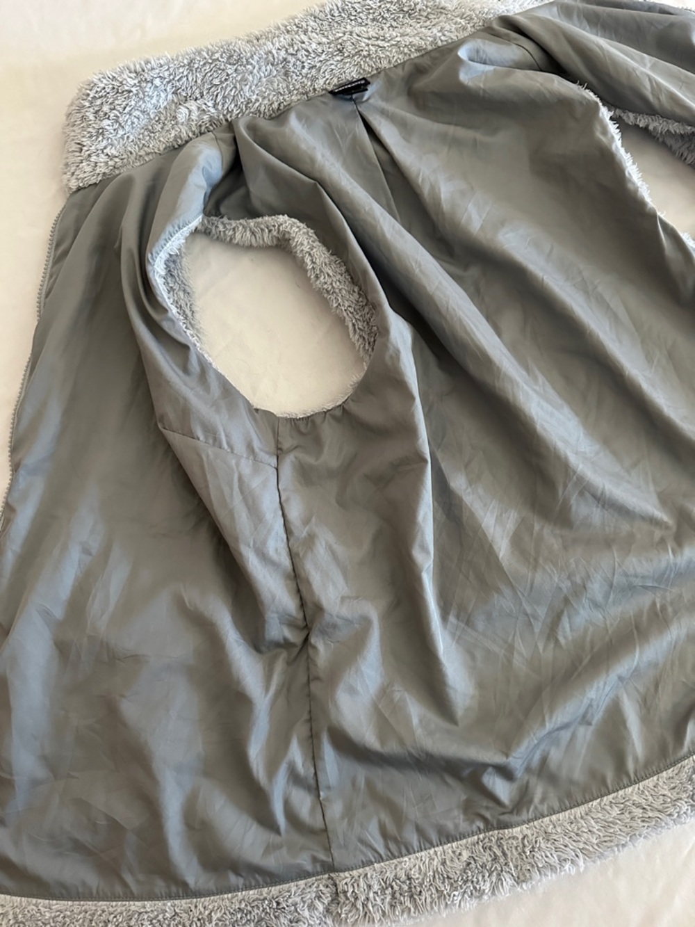 Patagonia Women’s Los Gatos Fleece Full Zip High Collar Vest - Picture 8 of 13
